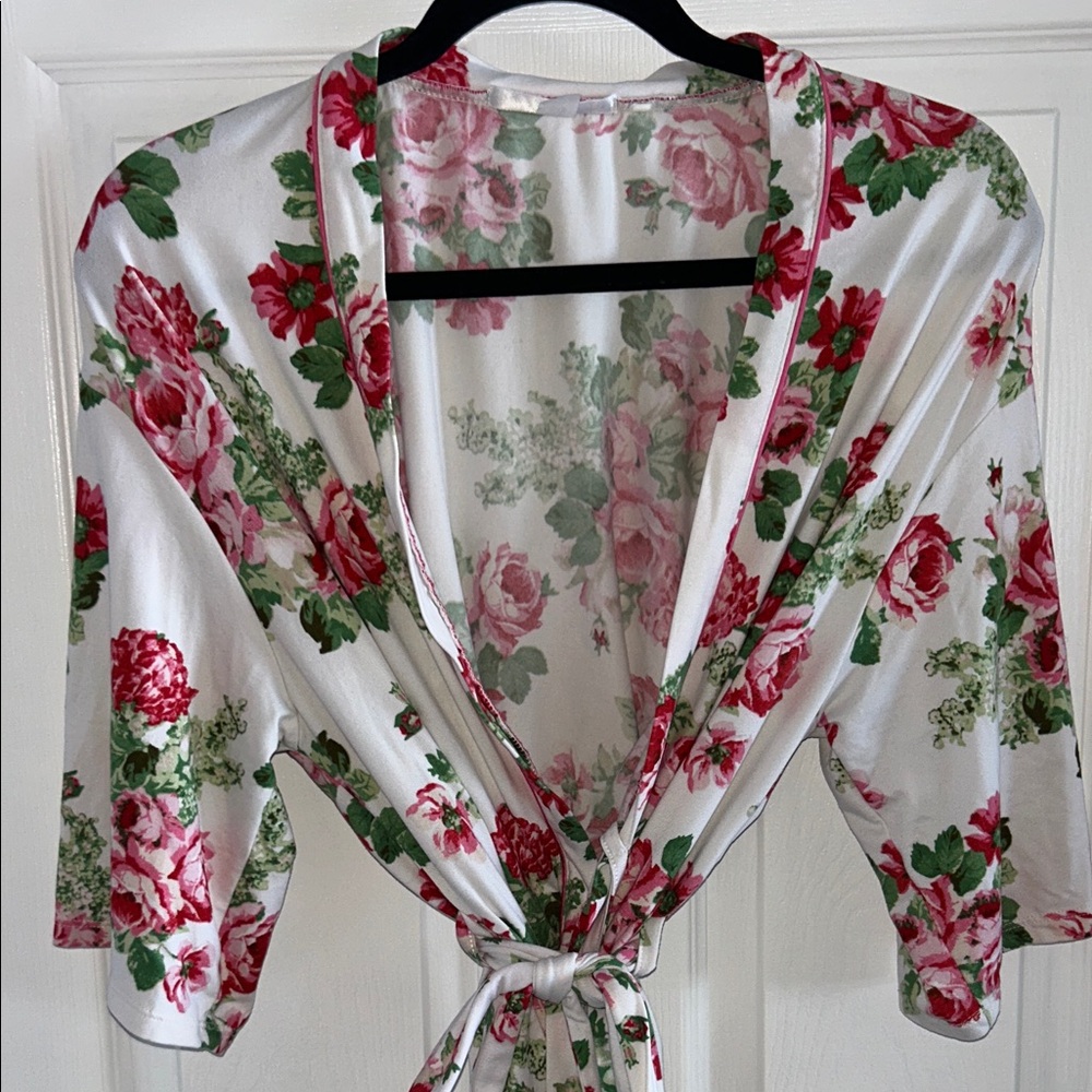 Floral Print Women's Robe - Picture 2 of 6